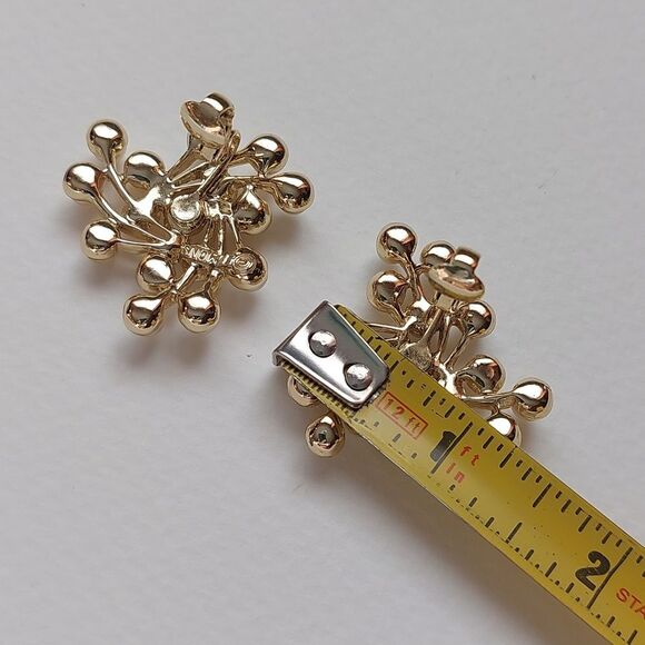 Vintage Emmons Faux Pearl and Gold Tone Clip On Earrings - Picture 5 of 6